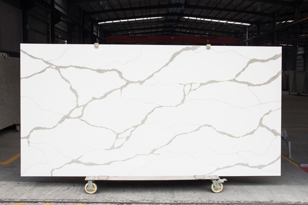 Qt404 High Quality Customized Size Kitchen Countertop Table Top Gold Marble Tile Price White Calacatta Quartz Stone Slab