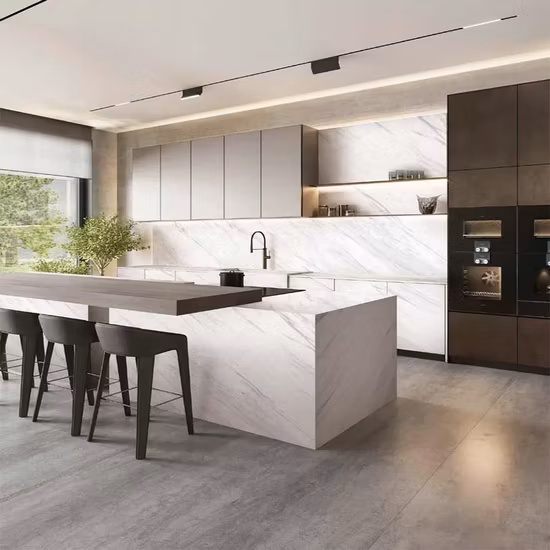 Weiße, kleinkörnige künstliche Quarzsteinplatten für technische Arbeitsplatten mit hoher Qualität